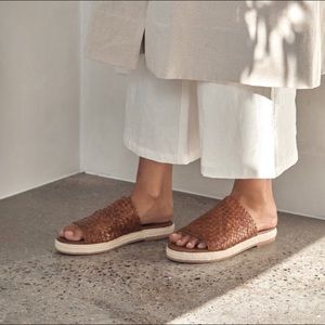 NWT St. Agni Tuscan Woven Espadrille slides